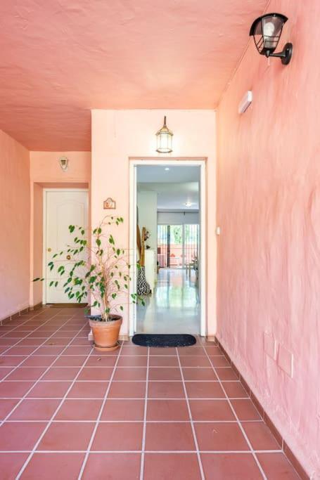 Apartamento En Marbella Guadalmina Primera Linea De Campo De Golf Los Cartujanos Exteriér fotografie