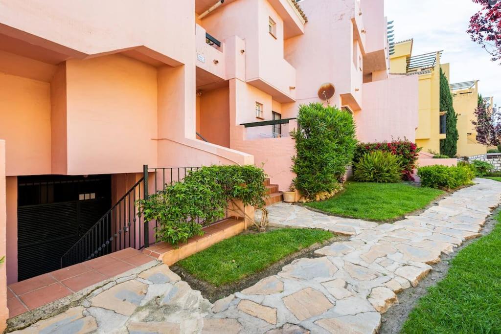 Apartamento En Marbella Guadalmina Primera Linea De Campo De Golf Los Cartujanos Exteriér fotografie